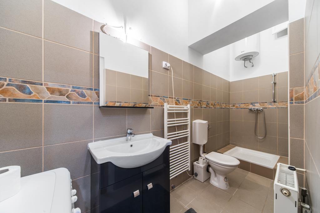 Anker Palace Apartment Budapest Exteriör bild